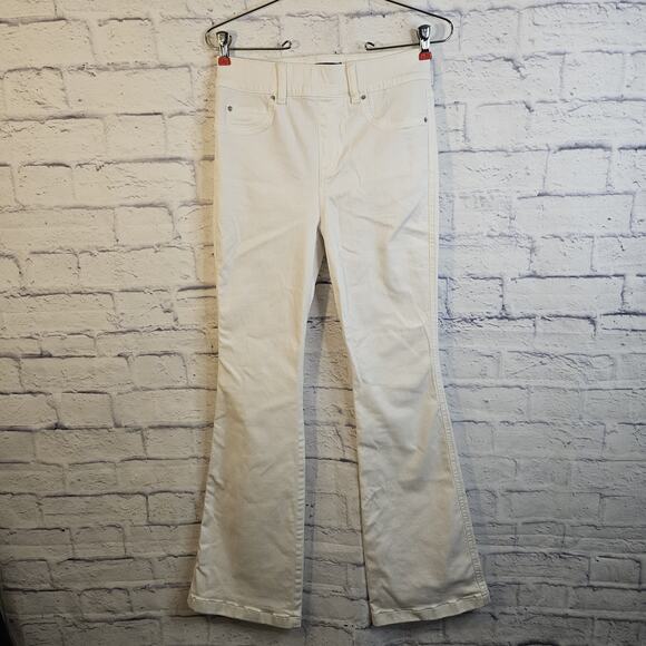 SPANX Denim - SPANX White Jeans Flare Women’s S Petite 31” Inseam Pull On 20349Q Inner Panel